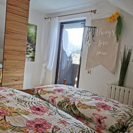 In Altschonau Mit Grill Und Garten Appartement